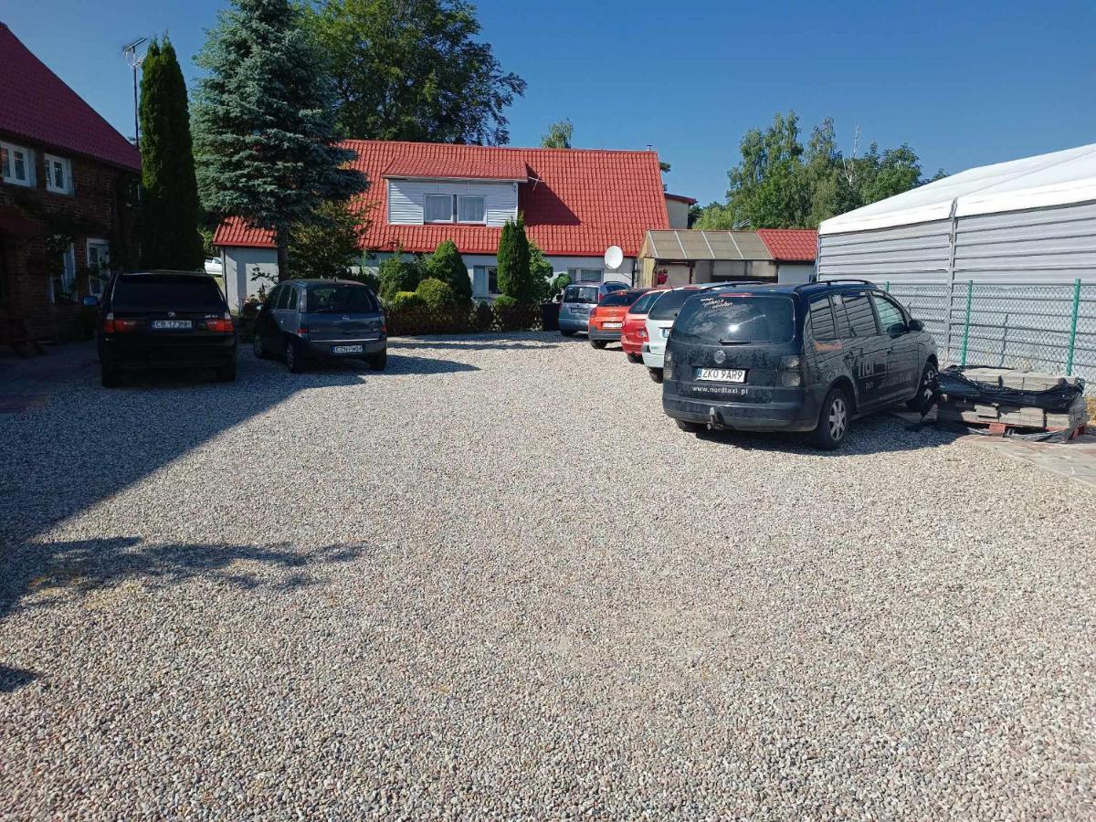 Czerwony Dom Hotel Mielno  Esterno foto